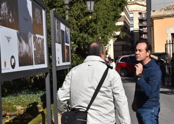 Los jardines de la Diputación de Cuenca acogen ‘Miradas de la Pasión’ con 30 fotografías de la Semana Santa conquense