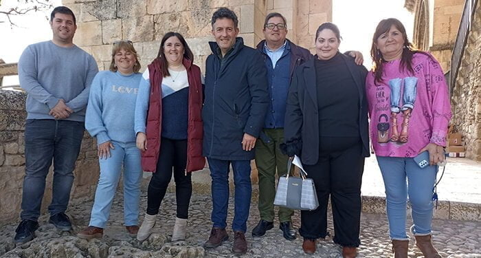 Los Libros Viajan por la Provincia lleva la presentación de Mikel Santiago a Arcas con la participación de más de 200 personas