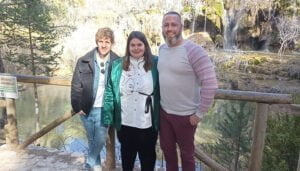 ‘Los Libros Viajan por la Provincia’ registra otro lleno con Jota Linares y su encuentro con 200 lectores en Tragacete