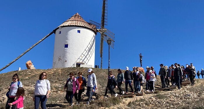 Mota del Cuervo reúne a más de 400 senderistas en la ruta de los ‘7000PasosX’ por un estilo de vida saludable
