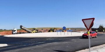 El Gobierno mejora la circulación viaria en Motilla del Palancar con la construcción de una nueva glorieta