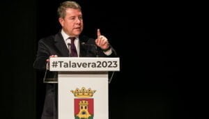 Page se compromete a pactar la “política fiscal” regional con los agentes sociales para mantenerla “entre las tres” más bajas de España