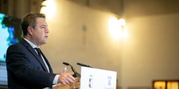 Page se compromete a que la partida destinada a I+D+i crezca el doble del incremento que experimenten los presupuestos de la Junta