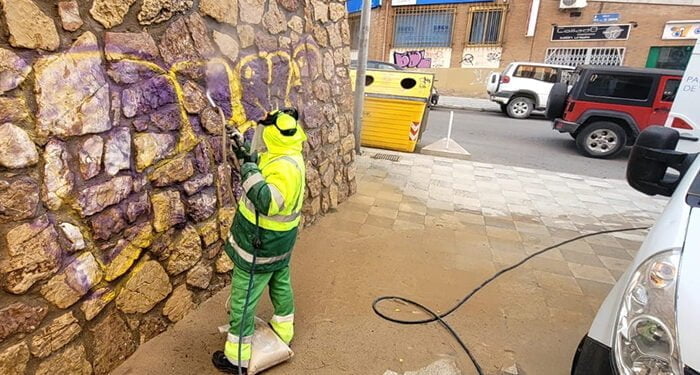 Portillo califica la actitud de la candidata del PP de “pueril” y le recuerda que el plan de limpieza de pintadas se aprobó en el Pleno de octubre