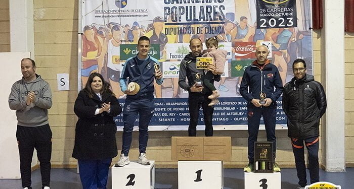 Rosario Gómez y Jesús Montejano triunfan en Casasimarro y ya lideran el Circuito de Carreras Populares