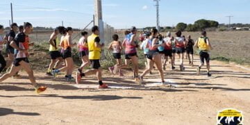 Rosario Gómez y José Antonio Hernández se coronan en la Carrera Popular de El Peral