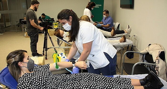 Solidaridad e implicación ciudadana convergen en el XIV Maratón de Donación de Sangre de Eurocaja Rural