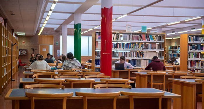 Un total de 215 estudiantes recibirán las ayudas establecidas por la UCLM para situaciones especiales 1 Un total de 215 estudiantes recibirán las ayudas establecidas por la UCLM para situaciones especiales