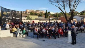 Villanueva de la Torre estrena el parque que homenajea a todos los alcaldes y alcaldesas de la provincia