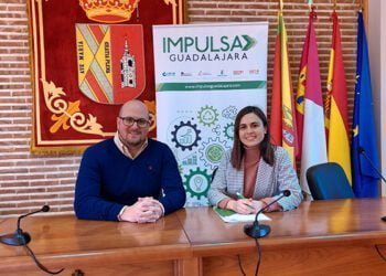Yunquera de Henares resalta la bonificación del 95% del impuesto de construcciones a las empresas en una reunión mantenida con los técnicos de Impulsa 7 Yunquera de Henares resalta la bonificación del 95% del impuesto de construcciones a las empresas en una reunión mantenida con los técnicos de Impulsa