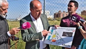 Alberto Rojo propone la construcción de una gran zona deportiva y de ocio junto a la Ciudad de la Raqueta