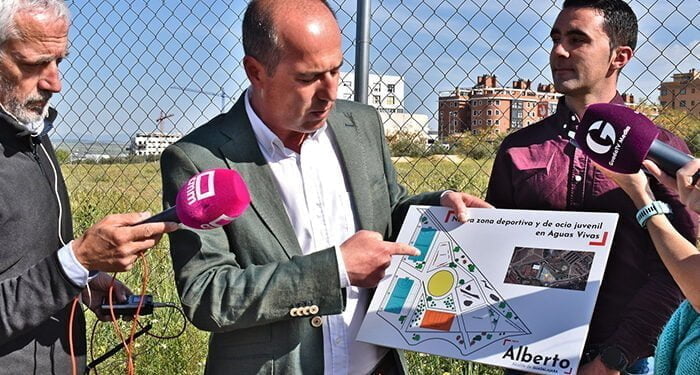 Alberto Rojo propone la construcción de una gran zona deportiva y de ocio junto a la Ciudad de la Raqueta