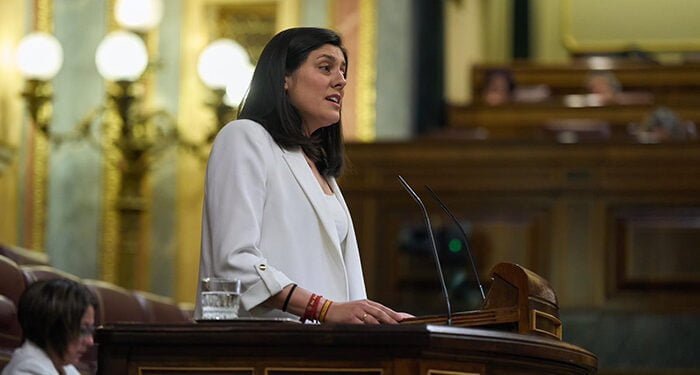 Bea Jiménez: “Ha llegado la hora de empe-zar a saldar la deuda histórica con Cuenca” 1 Bea Jiménez “Ha llegado la hora de empe-zar a saldar la deuda histórica con Cuenca”