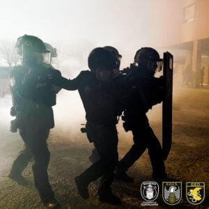 Bomberos del Ayuntamiento de Guadalajara forman a personal de los Grupos Operativos  Especiales GOES de la Policía Nacional