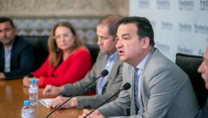 Castilla-La Mancha aprueba 15 millones de euros en ayudas a la avicultura de puesta para adaptar sus instalaciones