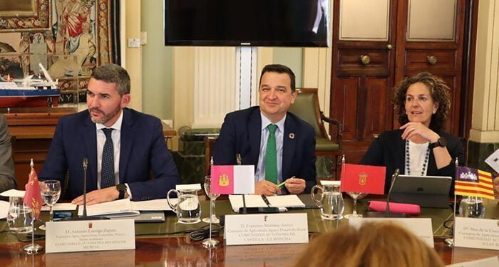 Castilla-La Mancha pide al Ministerio de Agricultura utilizar parte de los fondos del Programa de Desarrollo Rural para dar ayudas directas por la sequía 1 Castilla-La Mancha pide al Ministerio de Agricultura utilizar parte de los fondos del Programa de Desarrollo Rural para dar ayudas directas por la sequía