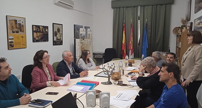 CEDER Alcarria Conquense lleva a cabo un taller de priorización de proyectos a incluir en la Estrategia de Desarrollo Local Participativo para el periodo 2023-2027 1 CEDER Alcarria Conquense ha llevado a cabo un taller de priorización de proyectos a incluir en la Estrategia de Desarrollo Local Participativo para el periodo 2023-2027