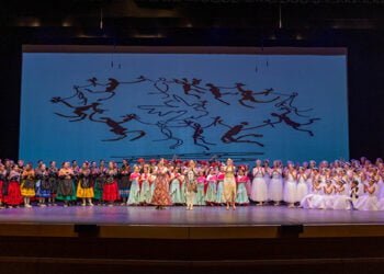 Cerca de 200 alumnos y alumnas de las escuelas municipales actúan en el Buero por el Día Internacional de la Danza