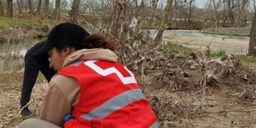 Cruz Roja vuelve al Júcar y al Moscas, en su recogida de residuos del mes de abril