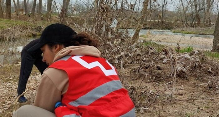 Cruz Roja vuelve al Júcar y al Moscas, en su recogida de residuos del mes de abril
