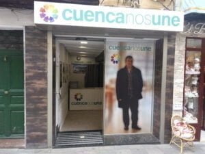 Cuenca nos Une comienza su recogida de firmas en su nueva sede