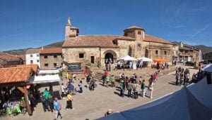 Bustares escribe con éxito su tercer capítulo de la Feria del Libro