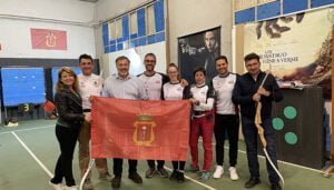Dolz de la enhorabuena al Club de Tiro con Arco Cuenca, que ha logrado 24 medallas nacionales en menos de cuatro años