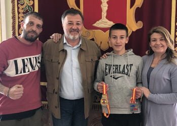 Dolz recibe al joven boxeador David García, quien ya se ha coronado como subcampeón de España y campeón del Abierto nacional Dolz recibe al joven boxeador David García, quien ya se ha coronado como subcampeón de España y campeón del Abierto nacional