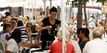 El 2,3 % de los ocupados de CLM tuvieron que cambiar de municipio de residencia por trabajo en 2022