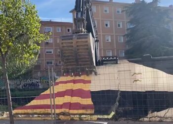 El Juzgado levanta la medida cautelar de suspensión de las obras de derribo del muro del Paseo de San Antonio El Juzgado levanta la medida cautelar de suspensión de las obras de derribo del muro del Paseo de San Antonio