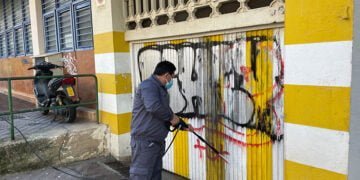 El Ayuntamiento de Cuenca prueba un nuevo sistema para la eliminación de grafitis