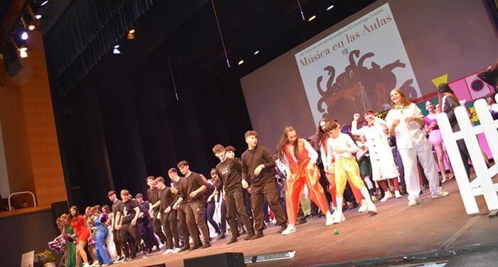 El Gobierno regional agradece al IES Santiago Grisolía su trabajo para la organización del festival ´Música en las aulas´ 1 El Gobierno regional agradece al IES Santiago Grisolía su trabajo para la organización del festival ´Música en las aulas´