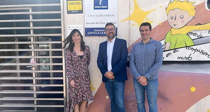 El Gobierno regional felicita al CRA ‘Elena Fortún’ por ser ejemplo en el desarrollo de un proyecto en la promoción de los valores europeos 1 El Gobierno regional felicita al CRA ‘Elena Fortún’ por ser ejemplo en el desarrollo de un proyecto en la promoción de los valores europeos