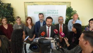 El Gobierno regional informa a las entidades responsables y gestores acerca de las nuevas ayudas y fondos para mejorar la gestión de los residuos municipales