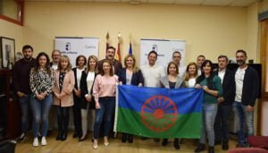 El Gobierno regional resalta el papel de la comunidad gitana en la sociedad de la provincia de Cuenca