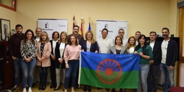 El Gobierno regional resalta el papel de la comunidad gitana en la sociedad de la provincia de Cuenca