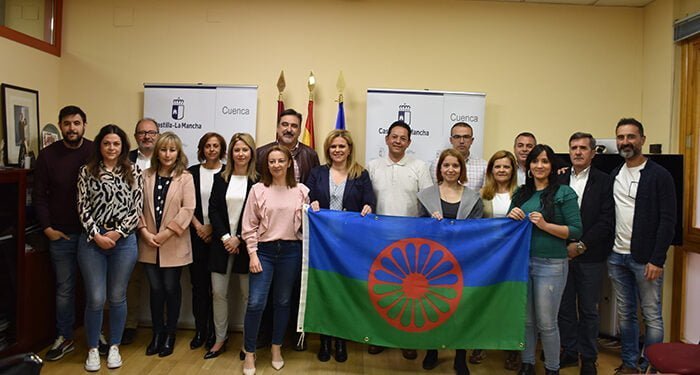 El Gobierno regional resalta el papel de la comunidad gitana en la sociedad de la provincia de Cuenca