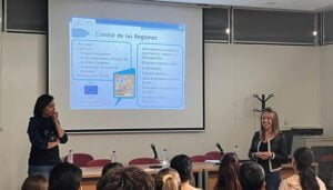 Estudiantes del IES ‘Fernando Zóbel’ y del Centro integrado de FP ‘Nº1’ en Cuenca aprenden las oportunidades profesionales y formativas de la Unión Europea