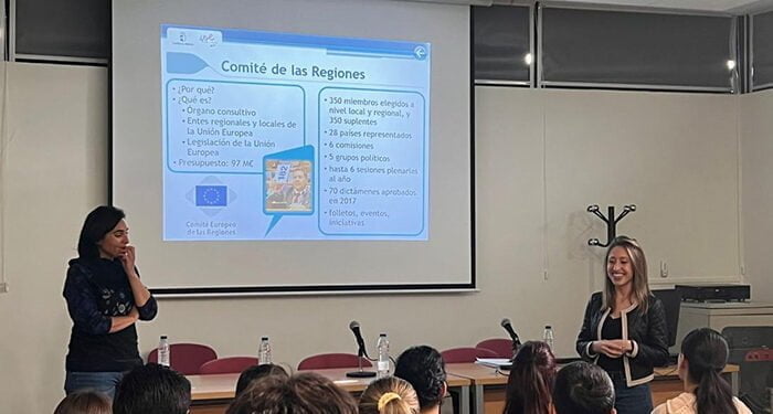 Estudiantes del IES ‘Fernando Zóbel’ y del Centro integrado de FP ‘Nº1’ en Cuenca aprenden las oportunidades profesionales y formativas de la Unión Europea 1 Estudiantes del IES ‘Fernando Zóbel’ y del Centro integrado de FP ‘Nº1’ en Cuenca aprenden las oportunidades profesionales y formativas de la Unión Europea