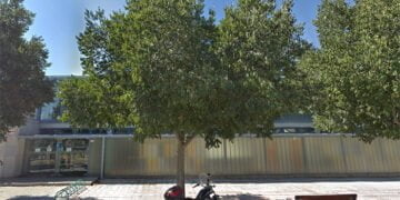 Fallece el niño de cinco años hallado inconsciente en una piscina climatizada de Azuqueca de Henares