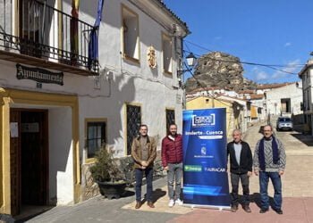 Invierte en Cuenca revisa con los representantes municipales de Huélamo sus posibilidades empresariales