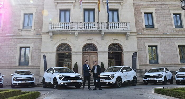 La Diputación de Cuenca renueva el parque móvil del servicio de obras con seis nuevos vehículos por un importe de 200.000 euros