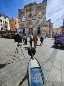 La Escuela Politécnica de Cuenca saca los laboratorios de acústica a la calle en el Día Internacional contra el Ruido
