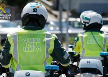 La Guardia Civil auxilia a un conductor que sufrió un infarto cuando circulaba por la A-2 a la altura de Azuqueca