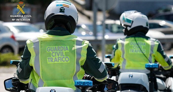 La Guardia Civil auxilia a un conductor que sufrió un infarto cuando circulaba por la A-2 a la altura de Azuqueca