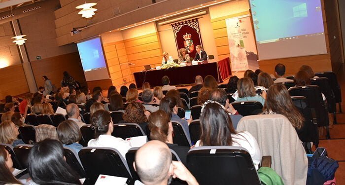 La Junta tiene claro que la comunidad educativa es clave en la plena inclusión de los menores adoptados 1 La Junta tiene claro que la comunidad educativa es clave en la plena inclusión de los menores adoptados