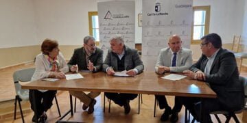 La Junta y la Diputación de Guadalajara abordan un segundo convenio para la mejora de consultorios locales