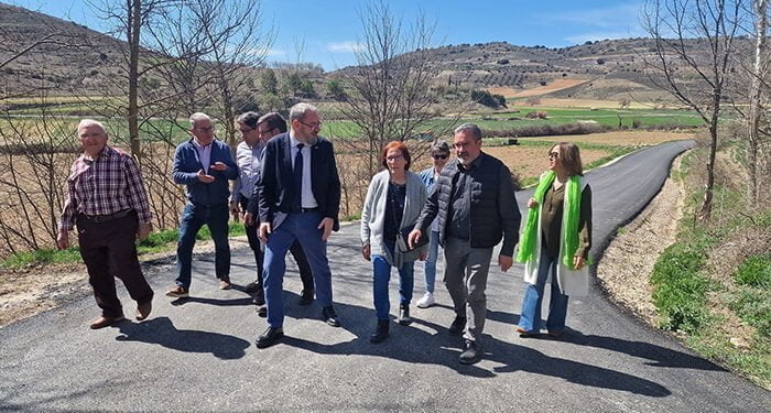 La mejora de 23,5 kilómetros de seis caminos rurales entre nueve pueblos de Guadalajara concluirá en las próximas semanas