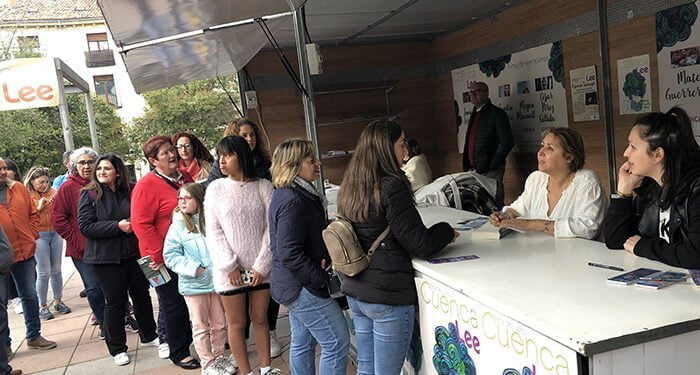 La novela negra de César Pérez Géllida y la romántica de Megan Maxwell protagonizan la jornada de este jueves de Cuenca Lee