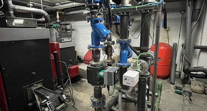 Del 13 al 18 de abril, labores de fresado y aglomerado en Doctor Layna Serrano, González Hierro y Felipe Solano de las obras por Red de Calor 1 La Red de Calor de Guadalajara continúa conectando nuevas comunidades de propietarios esta vez la calle Sigüenza